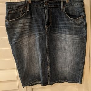 Levi Strauss jean skirt sz. 16
